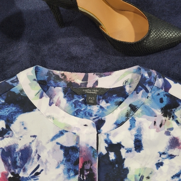 Simply Vera Vera Wang Blue and Purple Floral Flutter Sleeve Blouse - Picture 6 of 11